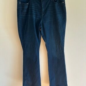 Levi’s Signature Women’s Mid Rise Bootcut Flare Y2K   Dark Wash Denim Jean 35X32